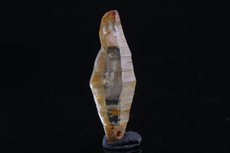 Bipyramidaler Saphir Kristall Sri Lanka