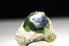 25 Demantoid Kristalle
