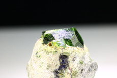 25 Demantoid Kristalle