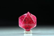 Spinel Twin Crystal 