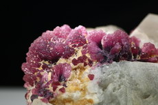 Pilz-Turmalin Kristalle in Matrix