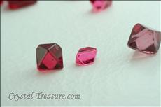 68 pcs. Gemmy スピネル (Spinel) 結晶  (Crystals)