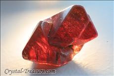 Exceptional Twinned Deep Red スピネル (Spinel)