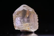 Cristal de Sinhalita
