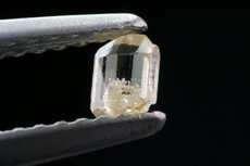 4 Gemmy Sinhalite Crystals 