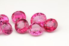 スピネル (Spinel)