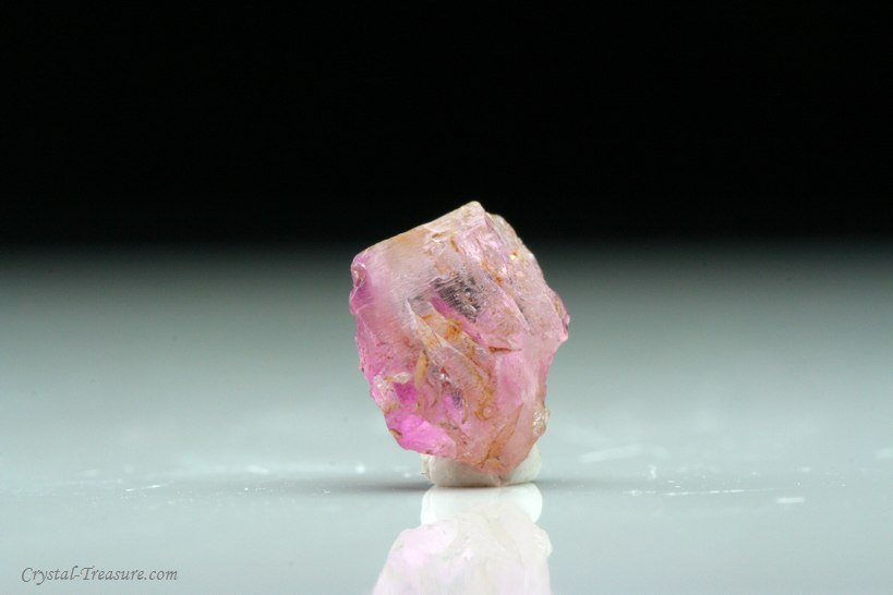 ポードレッタイト (Poudretteite) - Crystal-Treasure.com