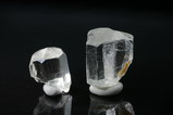 2 Phenakit Kristalle mit Endflächen