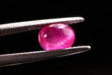 Unbehandelter Rubin Cabochon Mogok