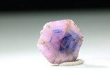 Pink/blauer Trapiche Saphir Kristall 
