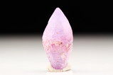 Pink-violett-farbener bipyramidaler  Saphir Kristall