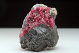 Rare Paragenesis  of  Ilmenite / Geikielite  with Spinel