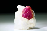 Rubin Kristall auf Kalzit Mogok