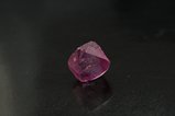 Rubin Kristall Pseudo-Oktaeder
