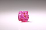 Transparenter purpurroter Rubin Kristall Mogok