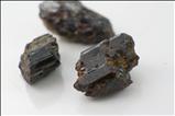 Three Single ペイン石 (Painite) 結晶  (Crystals)