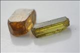 Two Fine ジルコン (Zircon) 結晶  (Crystals)