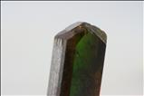 Single 緑レン石 (Epidote) 結晶 (Crystal)
