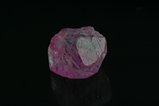 Pinkfarbiger Rubin Kristall