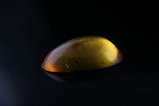 フッ素燐灰石 (Amber)