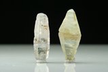 Zwei Saphir Kristalle