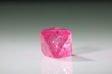 Pinkfarbener Spinell Kristall 